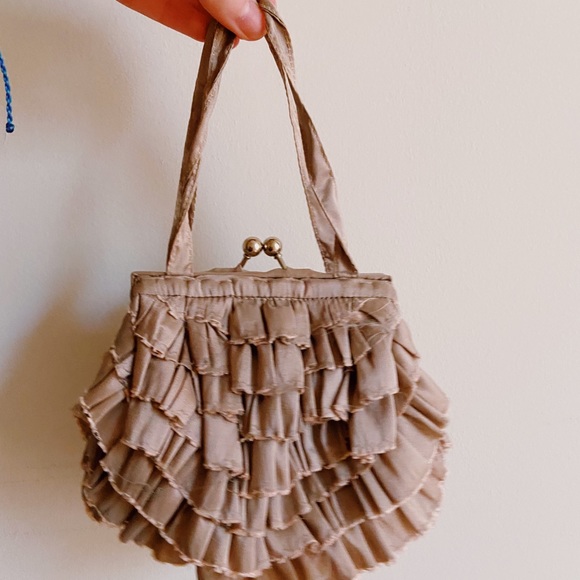 Vintage handbag! - Picture 2 of 5